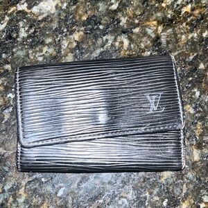 Louis Vuitton Epi leather 5 key holder -Black